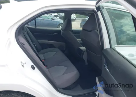 2022 Toyota Camry Le Hybrid z USA, uszkodzony, nr VIN 4T1C31AK6NU596897